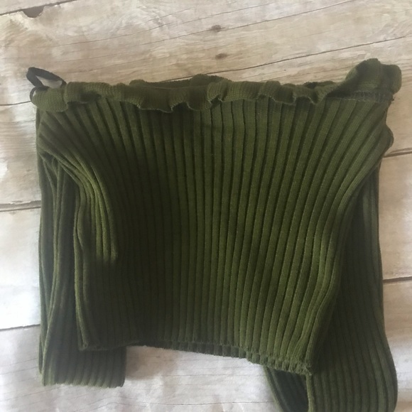 Crop top - Picture 3 of 4